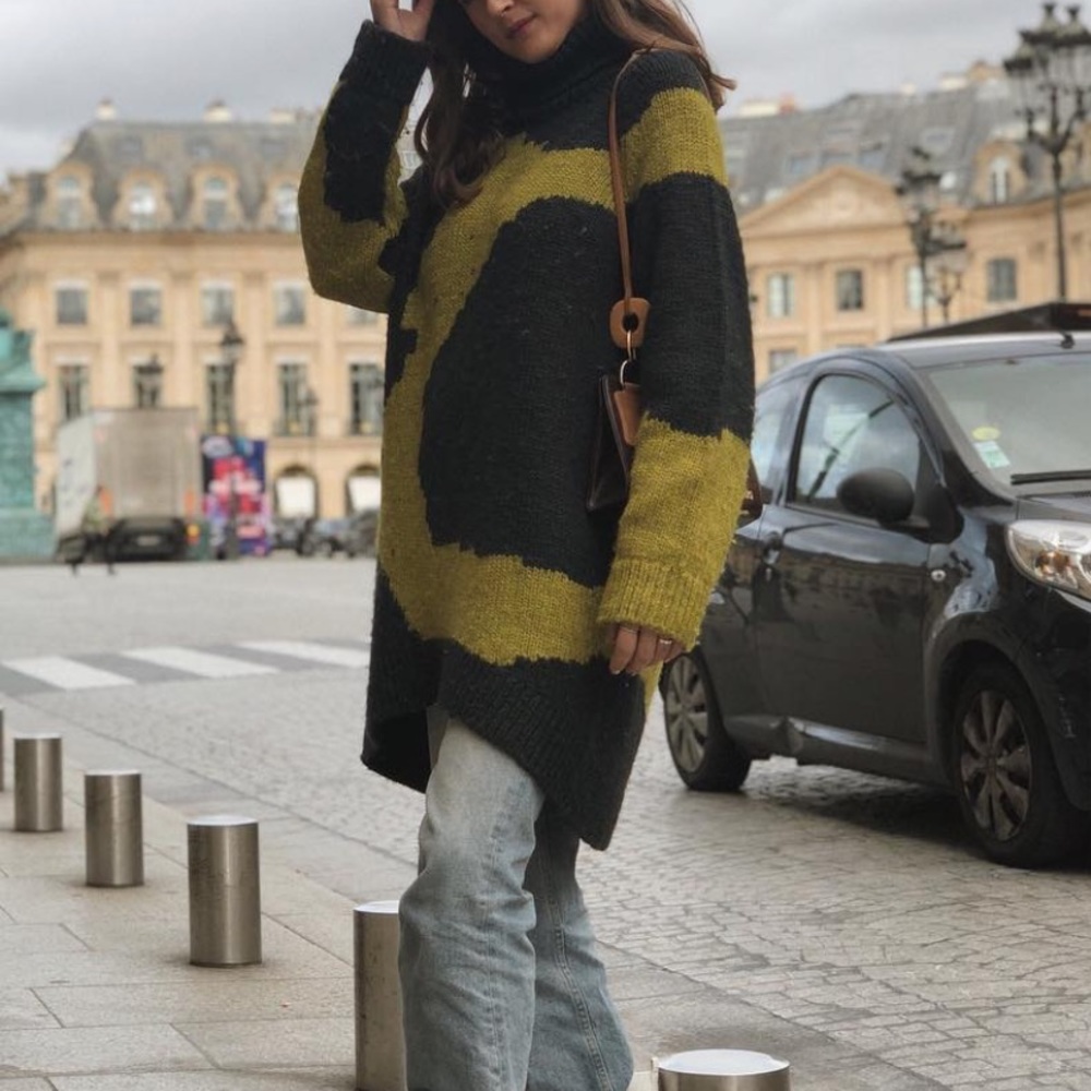 Green abstract mod sweater